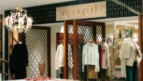 セレクトショップ「アクアガール丸の内」の店舗デザインプロデュース事例