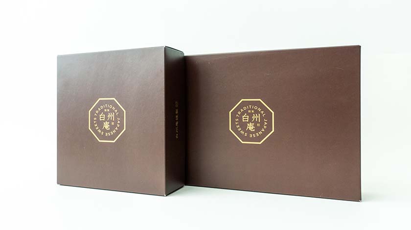 シャトレーゼ「人気商品・贈答用箱」のパッケージデザイン事例
