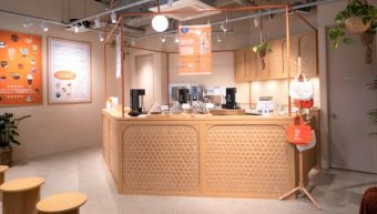 ワールドプラットフォームサービスが チョコレートドリンク専門店「Hanikam Chocola Tea」の店舗設計・ロゴマーク・インテリアデザインをプロデュース