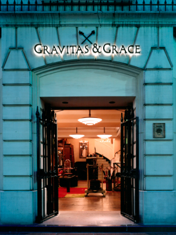 アパレルの店舗デザイン内装プロデュース事例｜ワールドグループのGRAVITAS & GRACE（グラヴィタス アンド グレイス）の店舗画像